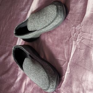 Men's isotoner slippers